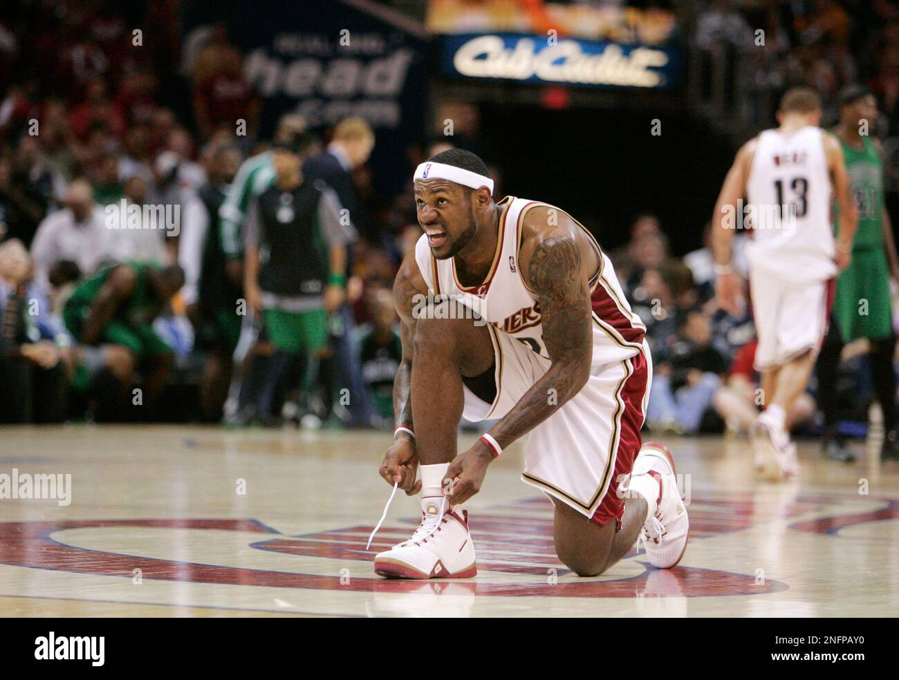 Lebron cleveland on sale shoes