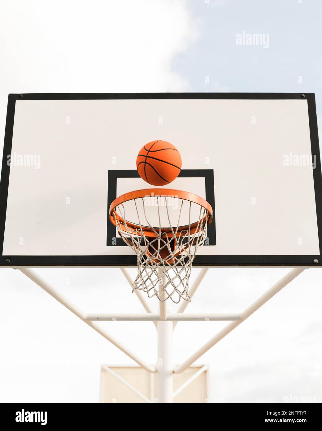 Low angle basketball hoop Stock Photo Alamy