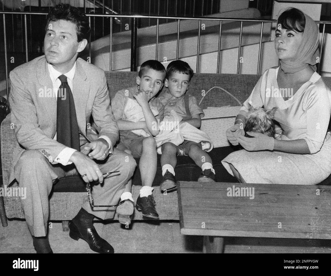 Two way star Black and White Stock Photos & Images Alamy