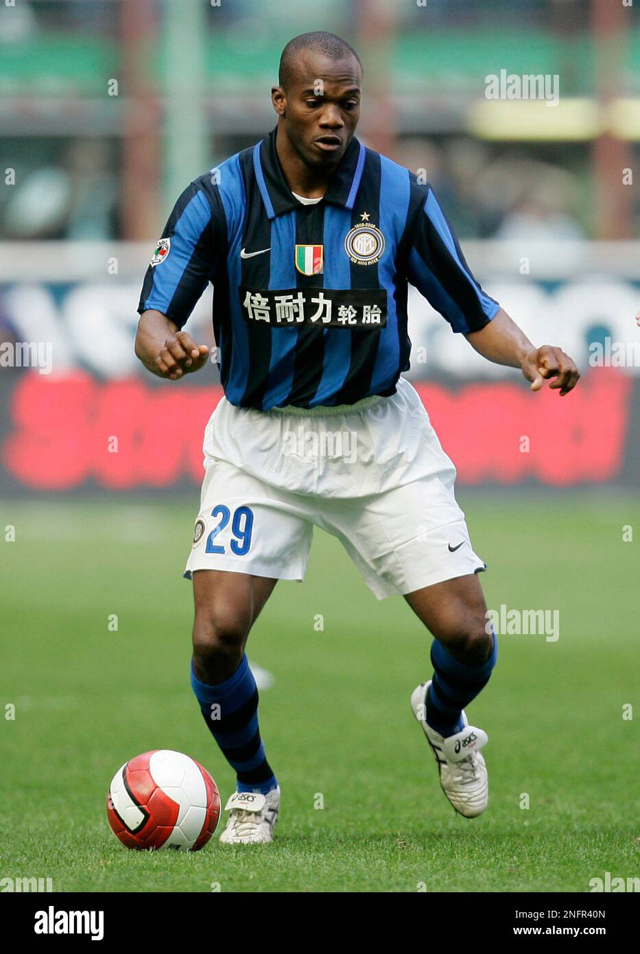 Inter Milan Honduran forward David Suazo controls the ball during the  Italian first division soccer match between Inter Milan and Cagliari at the  San Siro stadium in Milan, Italy, Sunday, April 27,, image size:933x1390