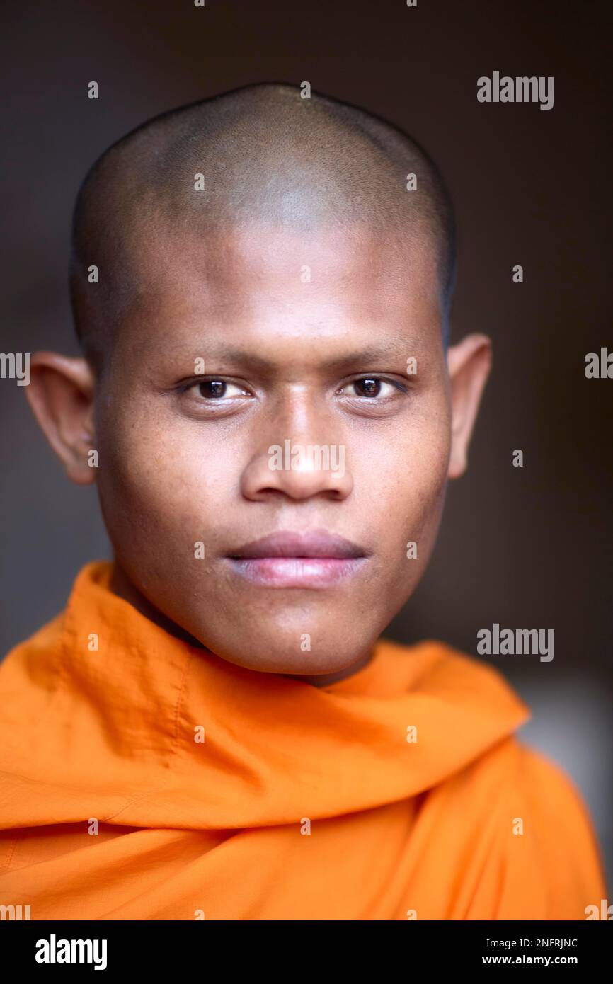 Portrait of a buddhist monk in Phnom Penh Cambodia Stock Photo Alamy