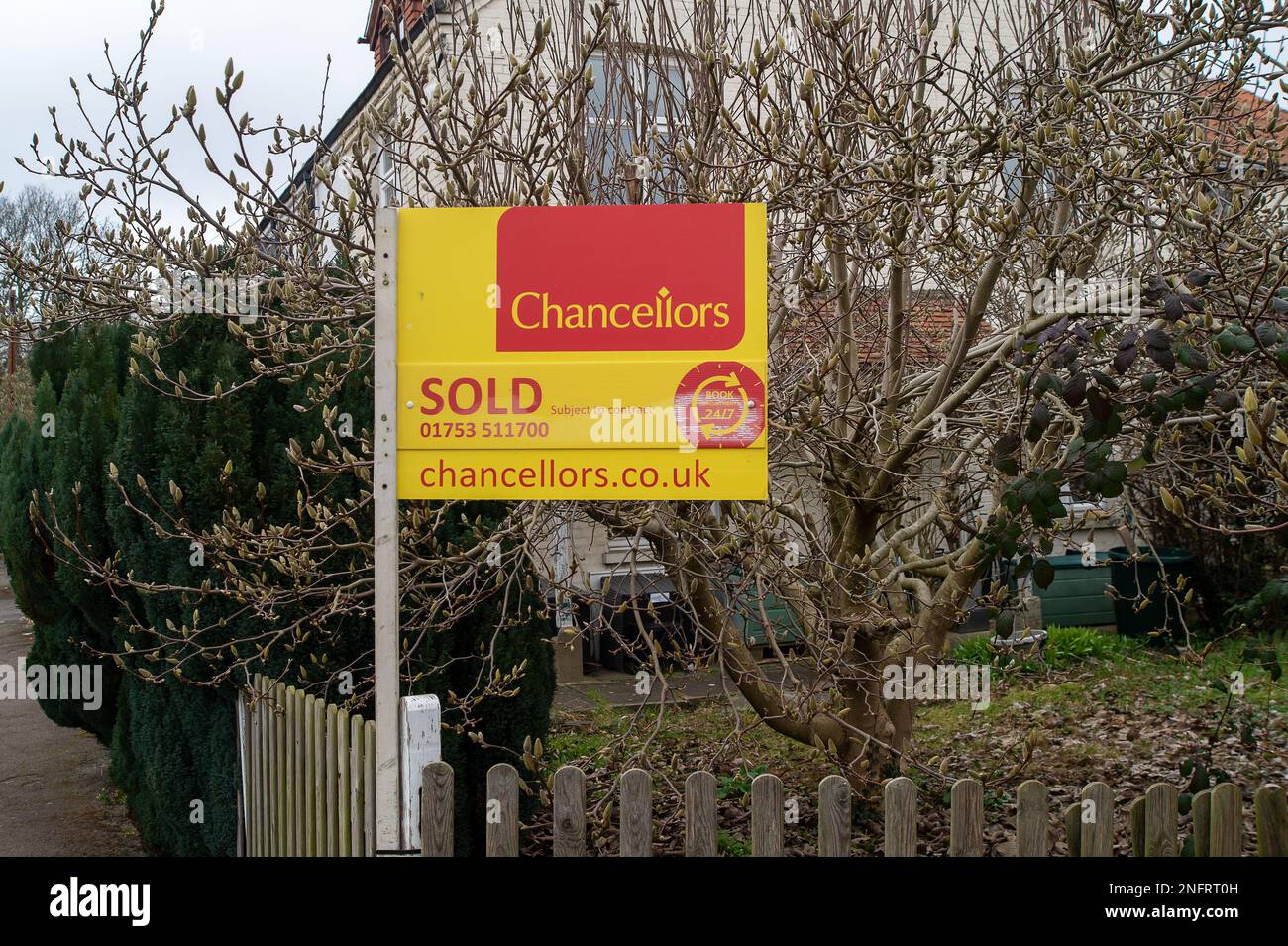 Slough, Berkshire, UK. 17th February, 2023. A sold sign outside a house in Slough, Berkshire. It has been reported in the press today that UK house prices could fall by as much as 40%. The number of buyers is begining to dry up as people are concerned about buying homes if the prices are to fall, whereas meanwhile, those selling properties don't want to reduce the price. Experts are predicting house prices could take a massive fall as they did in the 1990s when many people found themselves in a negative equity situation. Credit: Maureen McLean/Alamy Live News Stock Photo