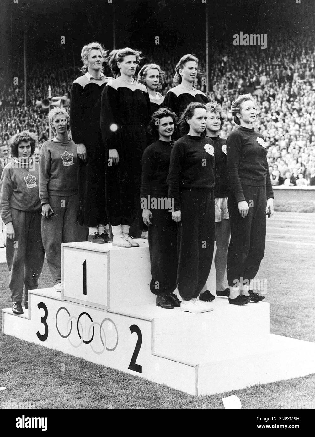 The winners of the women's Olympic Games 4 x 100metres Relay Final ...