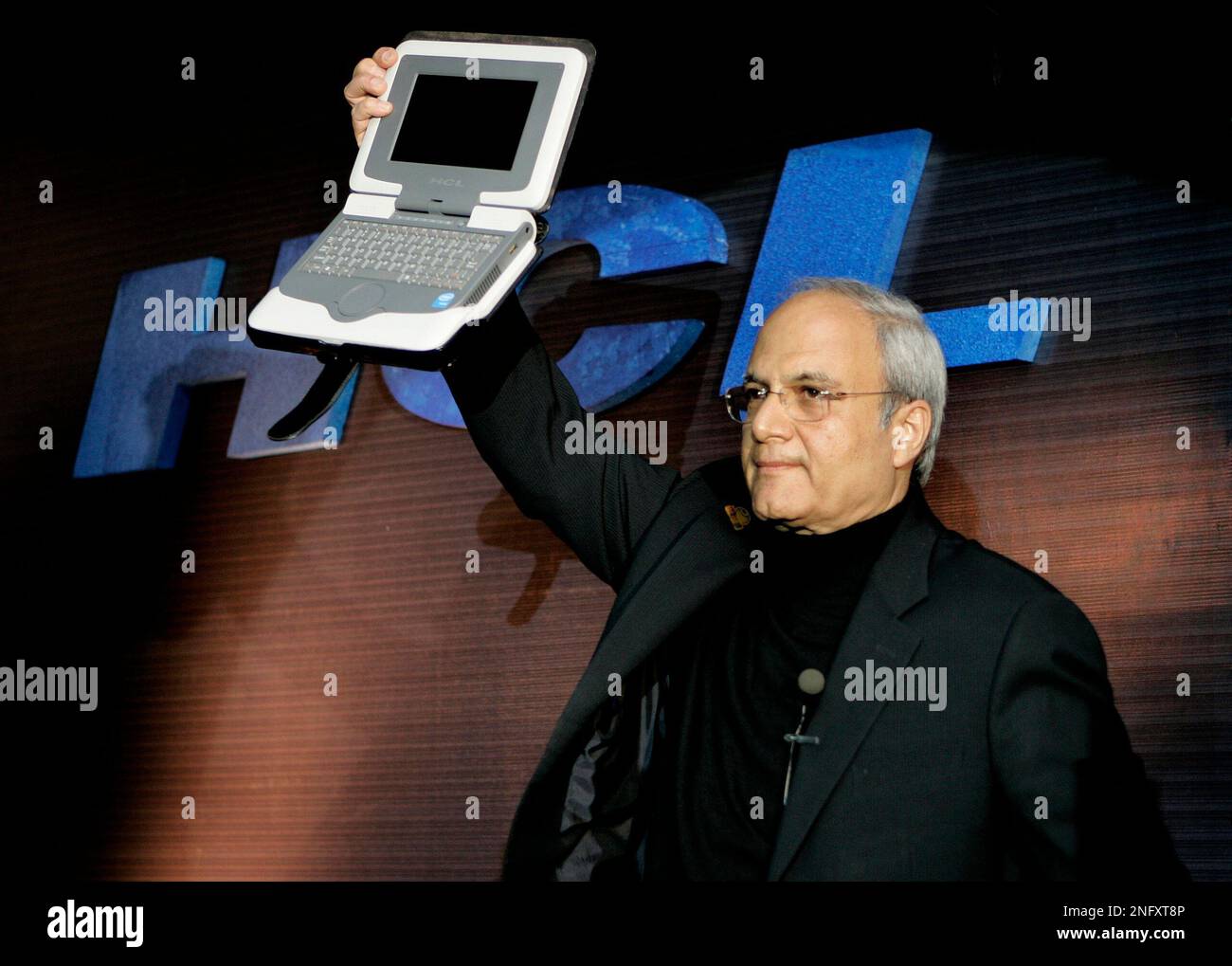 Hcl Infosystems Chairman And Ceo Ajai Chowdhry Unveils An Ultra