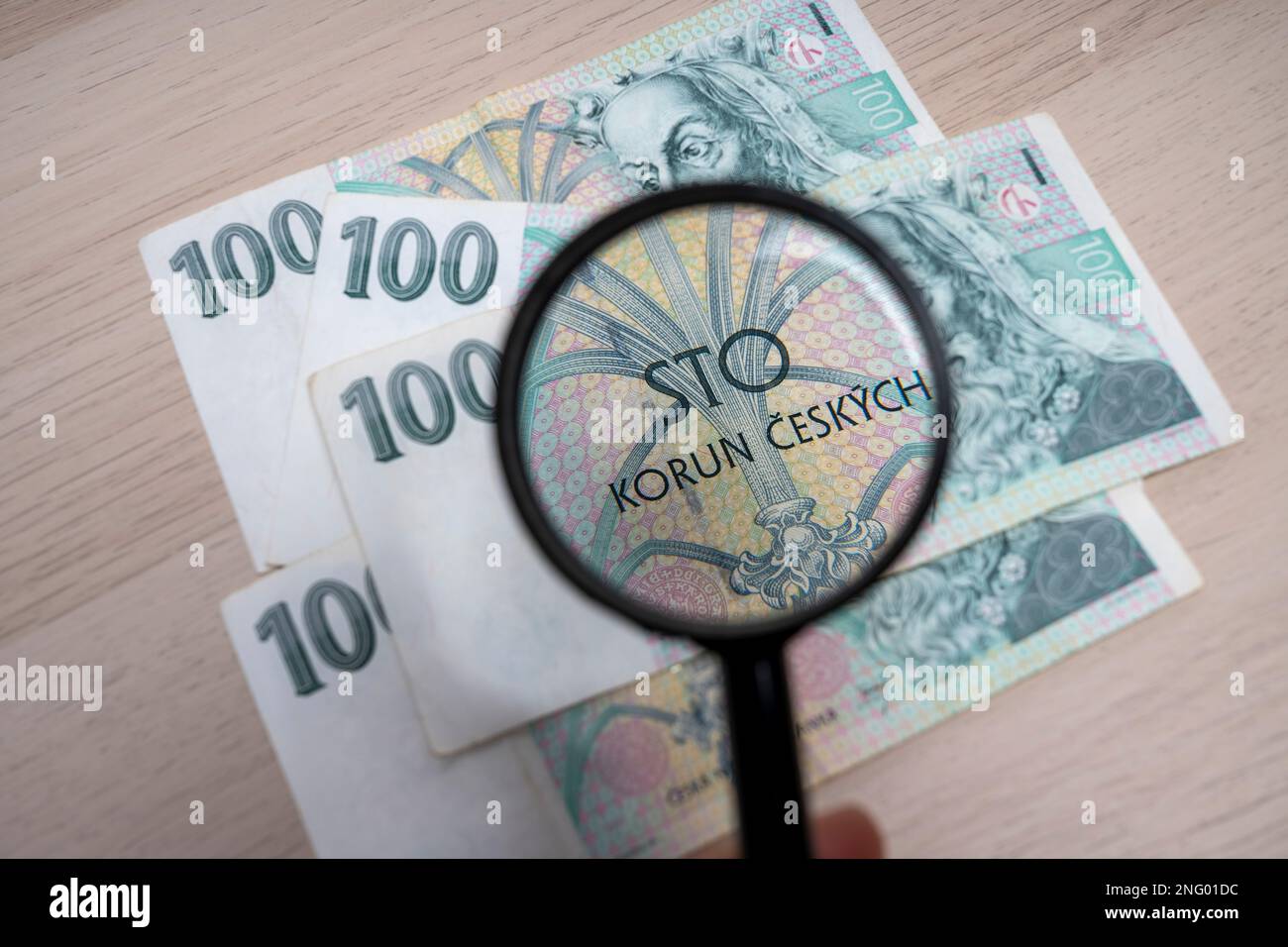 Bitcoin cash checks hi-res stock photography and images - Alamy