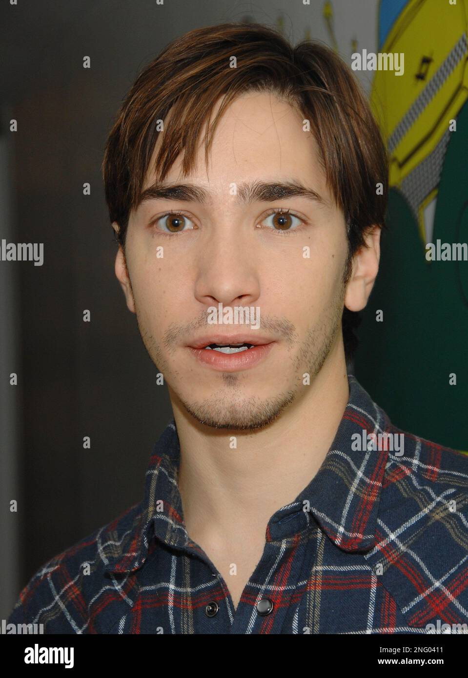 Actor Justin Long makes an appearance on MTV's Total Request Live at ...