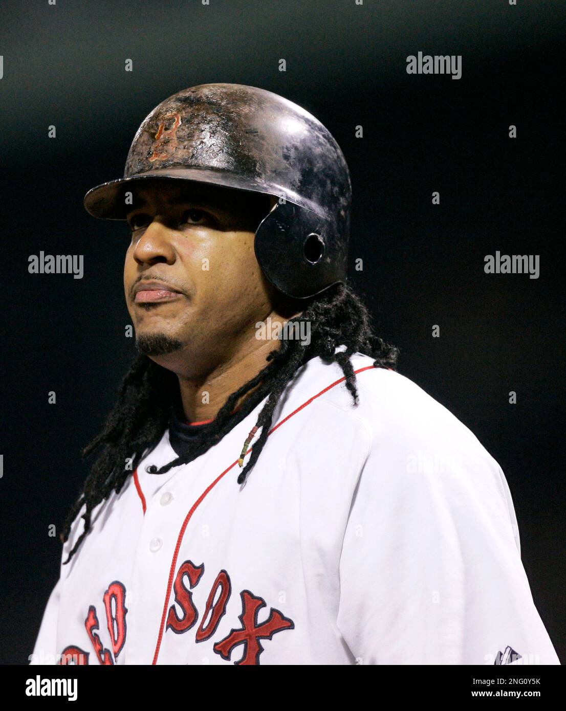 Boston Red Sox Nation: Manny Ramirez slides feet first