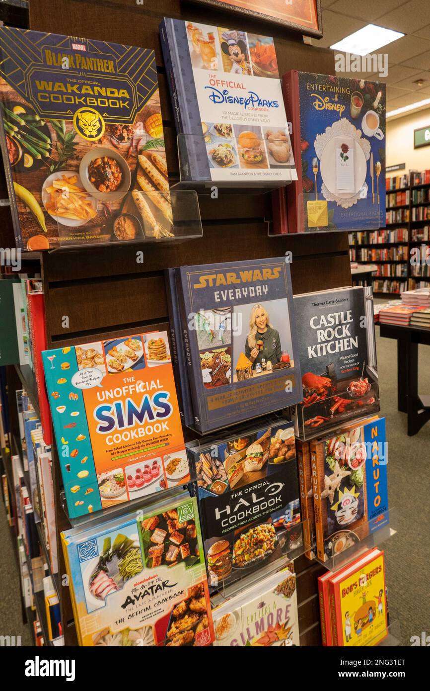 Barnes & Noble booksellers on Fifth Avenue has a large selection of books and magazines, New York City, USA  2023 Stock Photo