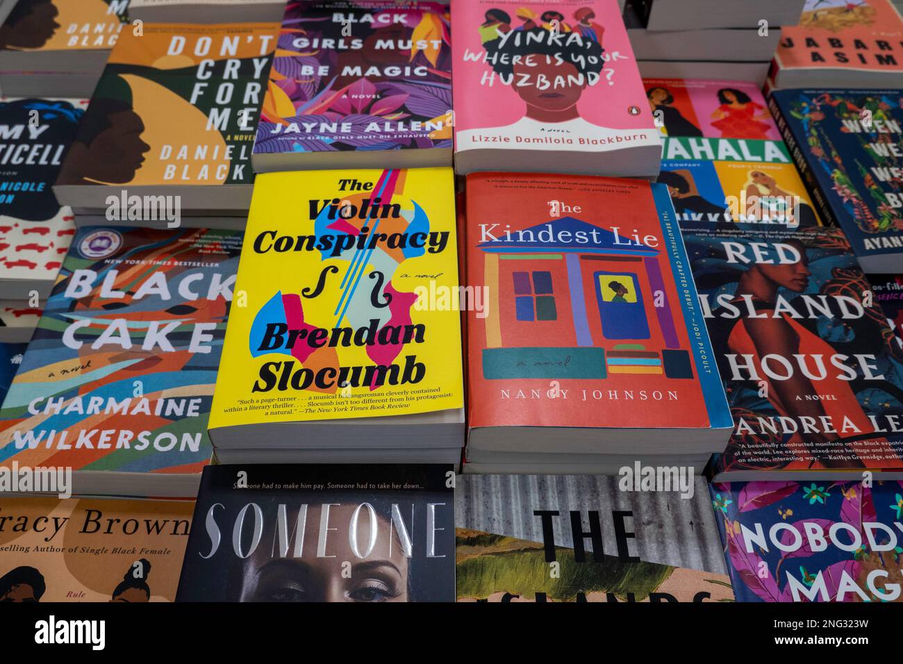 Barnes & Noble booksellers on Fifth Avenue has a large selection of books and magazines, New