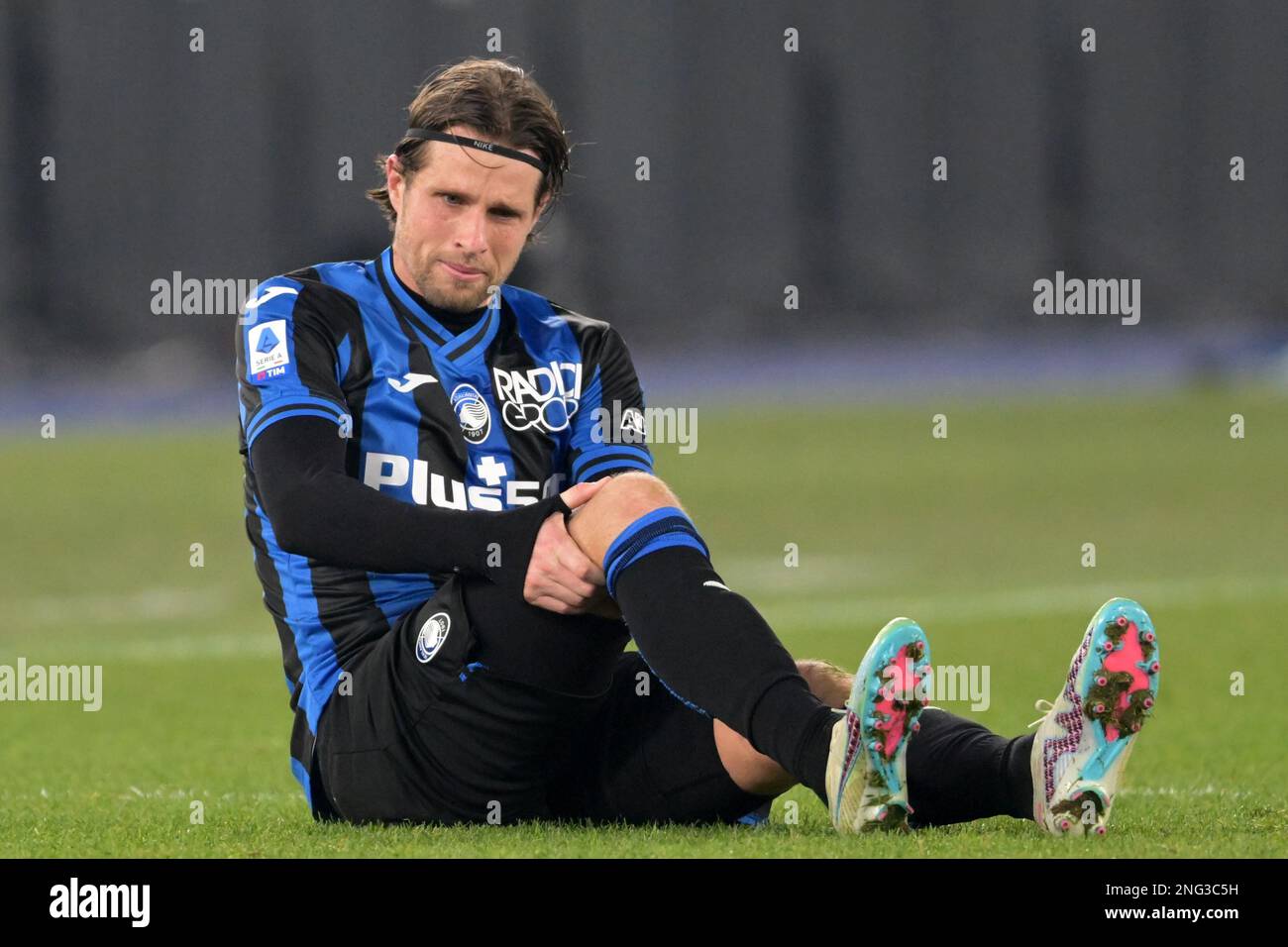 Waalwijk, Netherlands. 17th Feb, 2023. ROME - Hans Hateboer of Atalanta Bergamo injured his knee during the Italian Serie A match between SS Lazio and Atalanta BC at Stadion Olimpico on February 11, 2023 in Rome, Italy. AP | Dutch Height | GERRIT OF COLOGNE Credit: ANP/Alamy Live News Stock Photo
