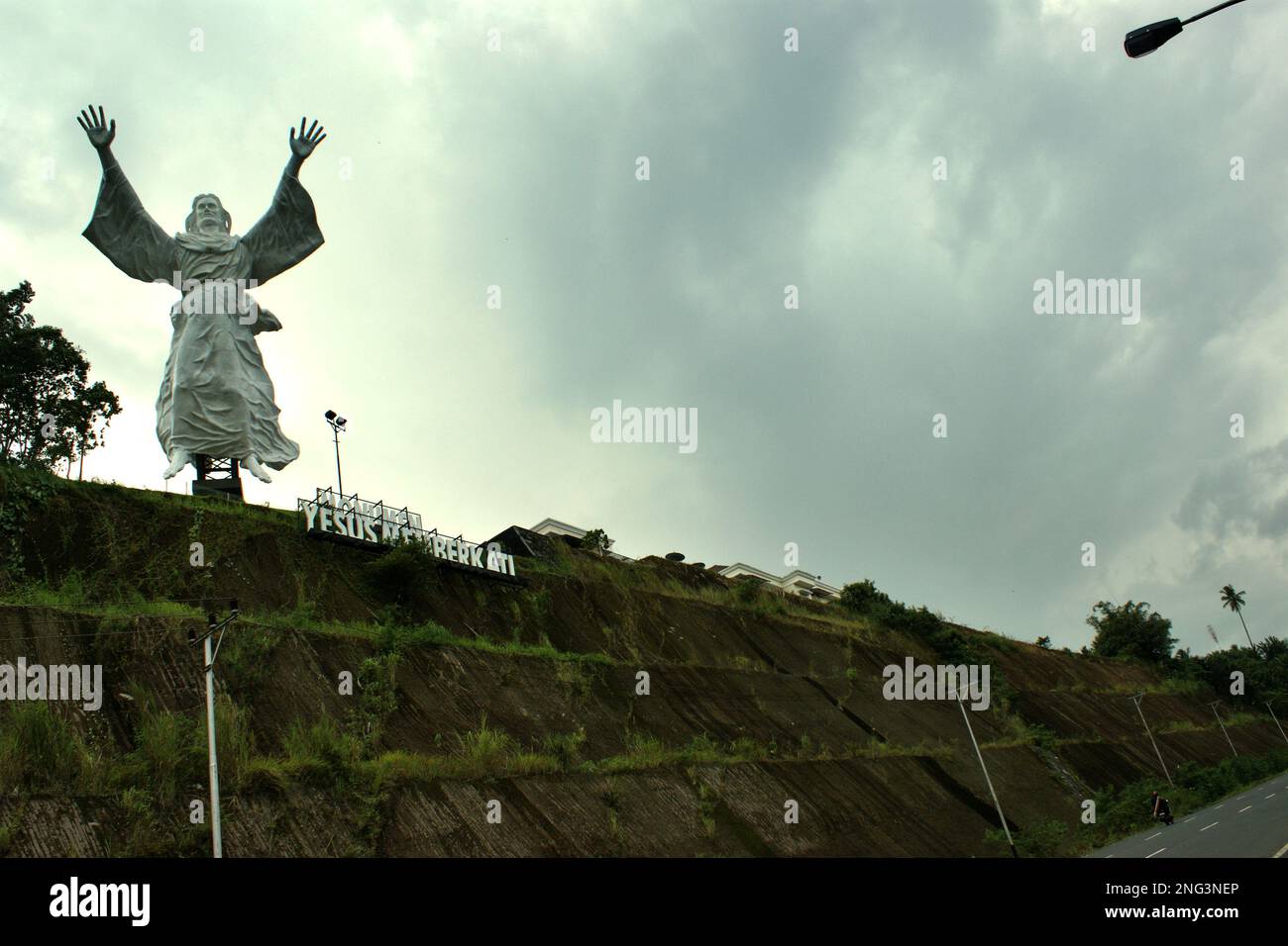 A giant statue known as "Jesus Blessing Monument", a popular landmark