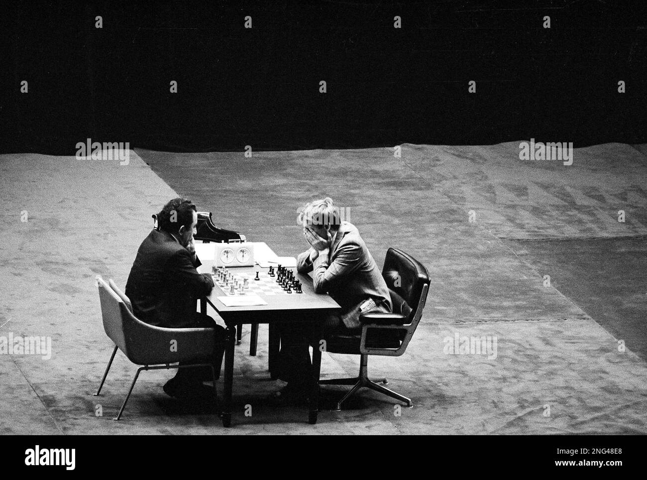 Bobby Fischer vs Tigran Petrosian di Match  URS-All World  1970 