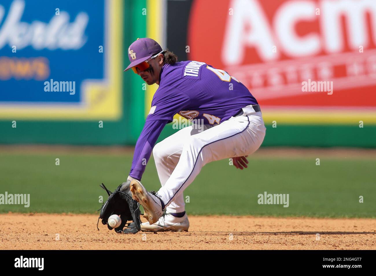 Baton Rouge, LA, USA. 17th Feb, 2023. LSU shortstop Jordan Thompson (4