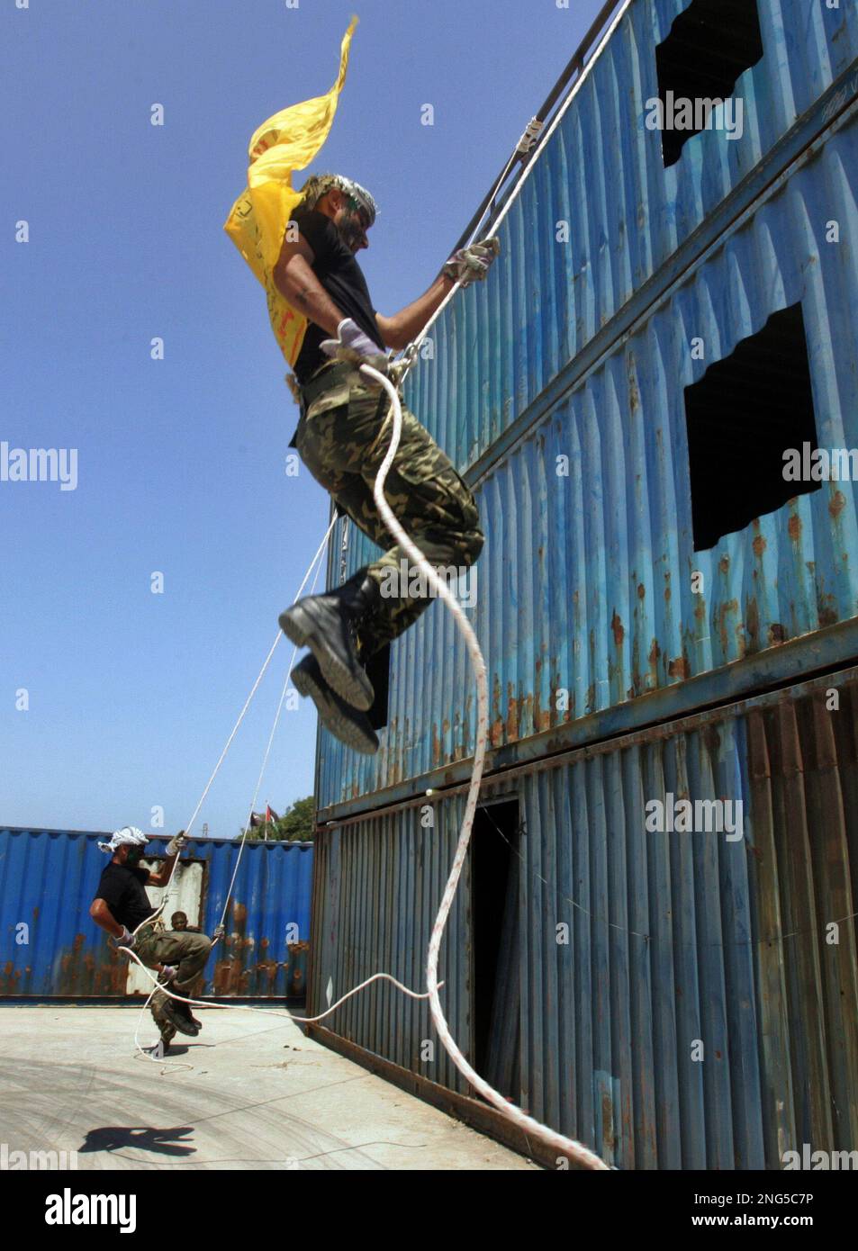 Palestinian members of a new special forces unit loyal to Palestinian ...