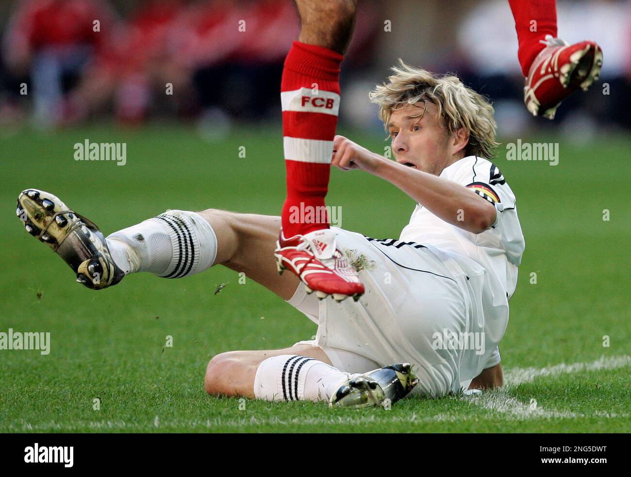 Leverkusen's soccer player Simon Rolfes during the German first soccer ...