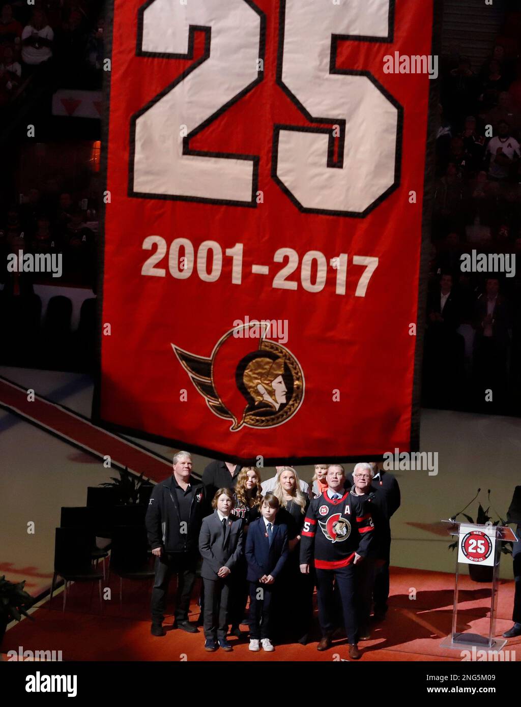 Chris Neil's No. 25 raised to the rafters by Ottawa Senators