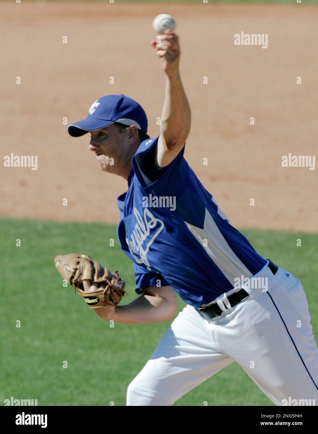 Kansas City Royals Jimmy Gobble delivers to the Milwaukee Brewers in a
