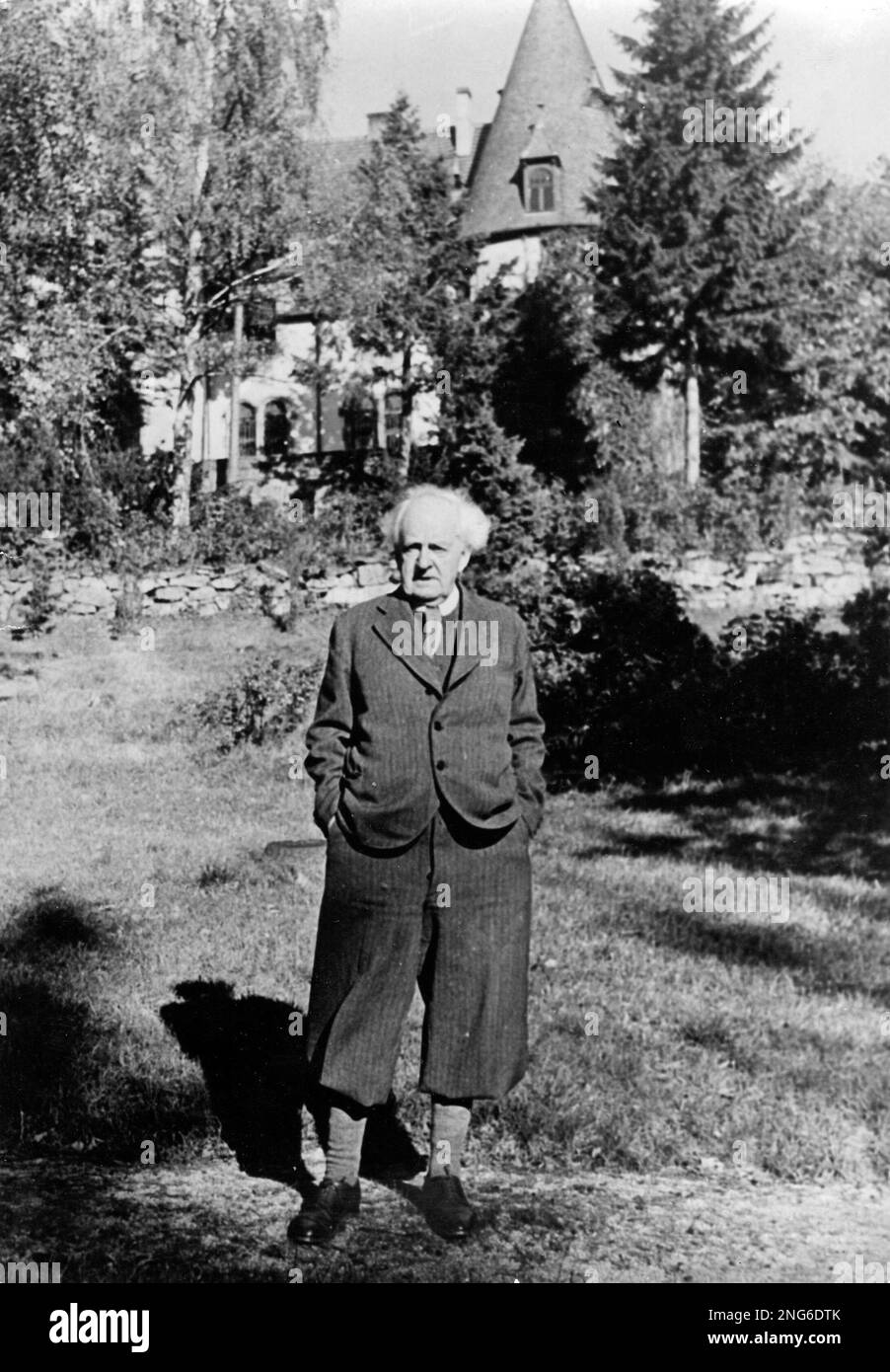 German poet Gerhart Hauptmann stands in the garden in front of his house in Agnetendorf, (Riesengebirge), Germany, 1942. (AP Photo/Str) Stock Photo