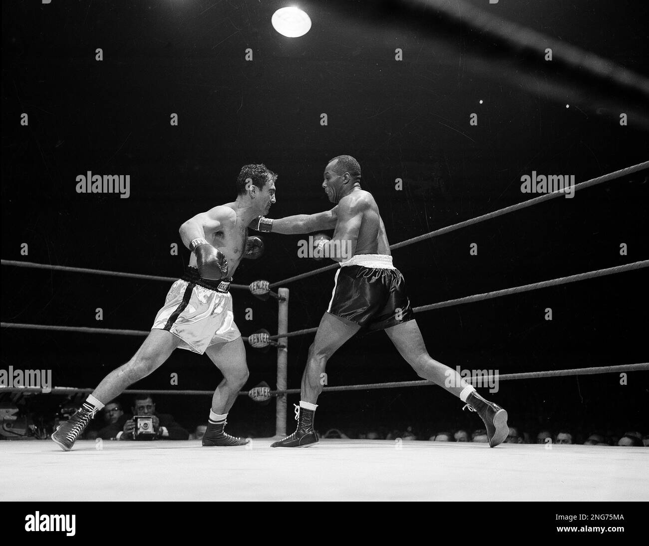 rocky-marciano-vs-joe-walcott