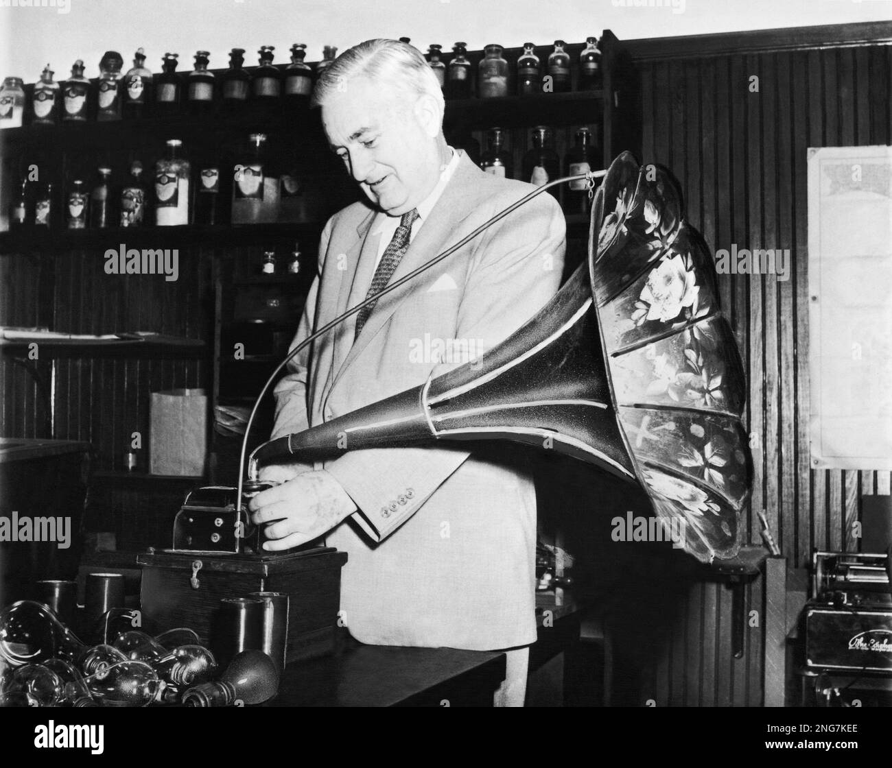 On behalf of the 75th anniversary of the Grammophone, Charles Edison ...