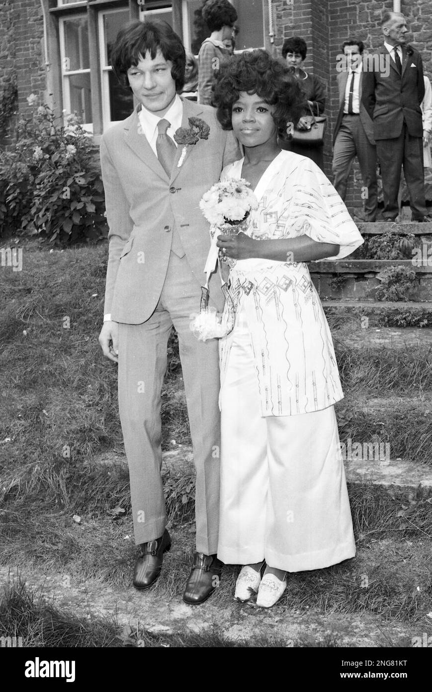 American pop singer P.P. Arnold, real name Pat Arnold, with her