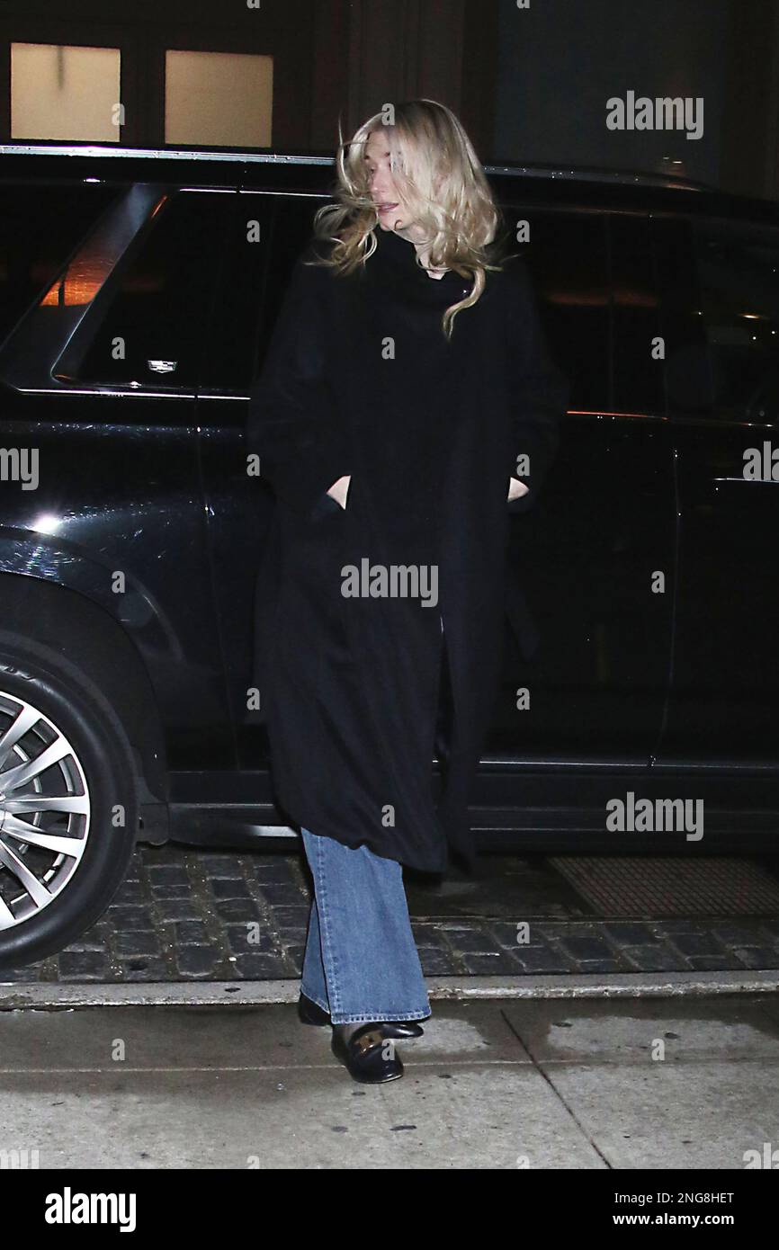 Elizabeth Debicki arriving back from The Tonight Show starring Jimmy