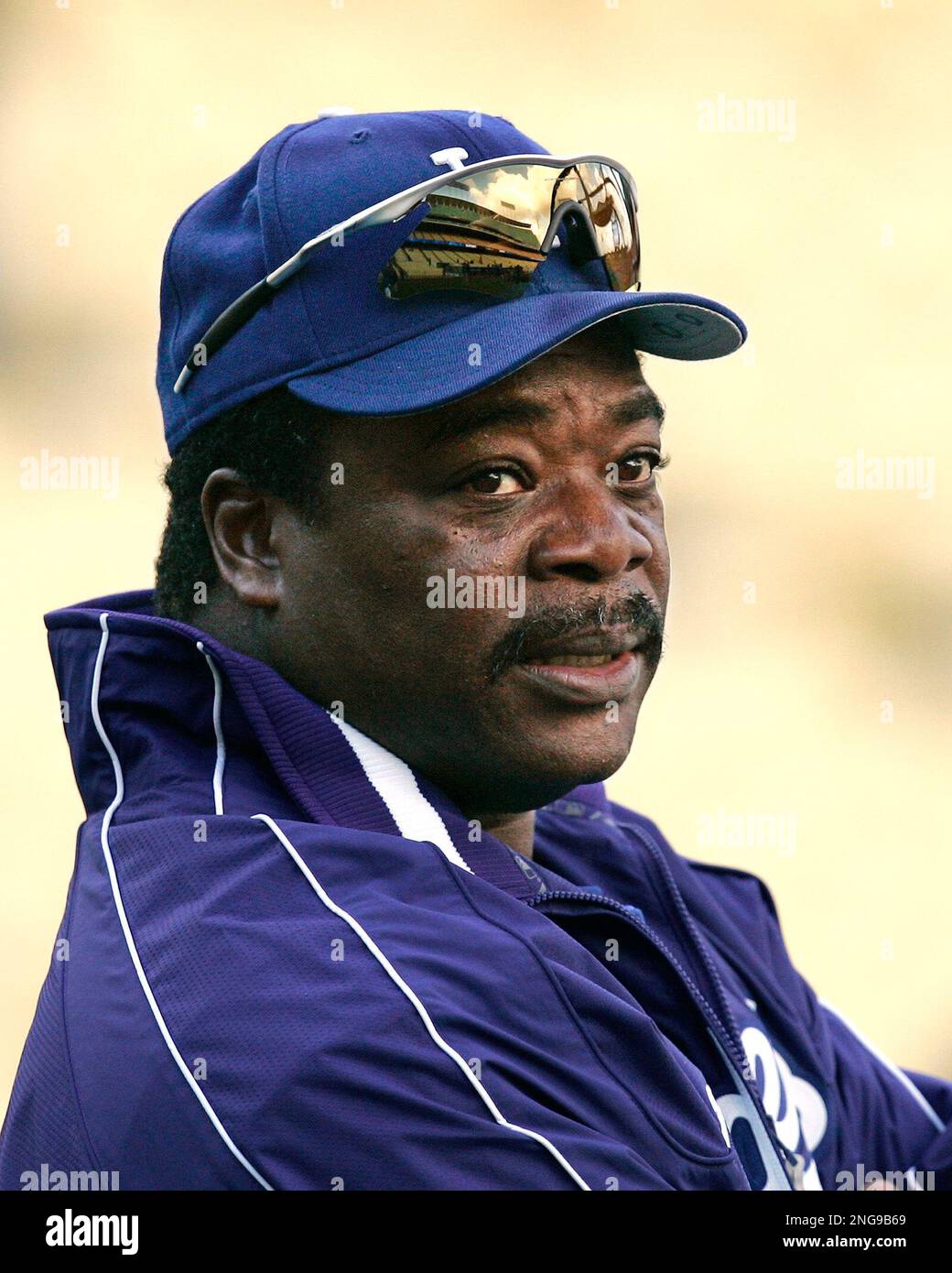 Los Angeles Dodgers batting instructor Eddie Murray looks on during batting  practice prior to the Dodgers' Major League Baseball game against the  Atlanta Braves, Wednesday, April 5, 2006, in Los Angeles. (AP