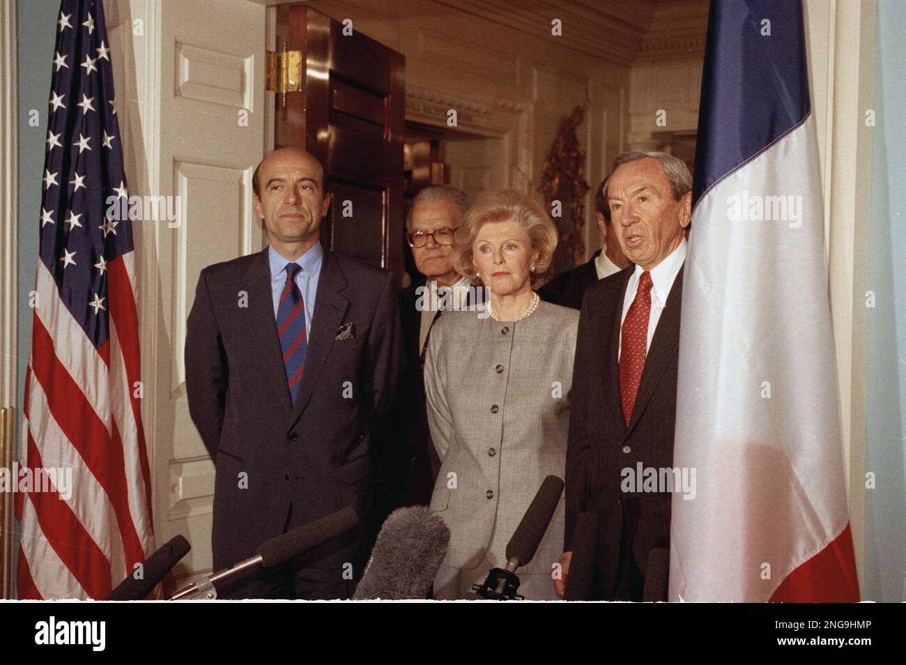 secretary-of-state-warren-christopher-right-along-with-france-s