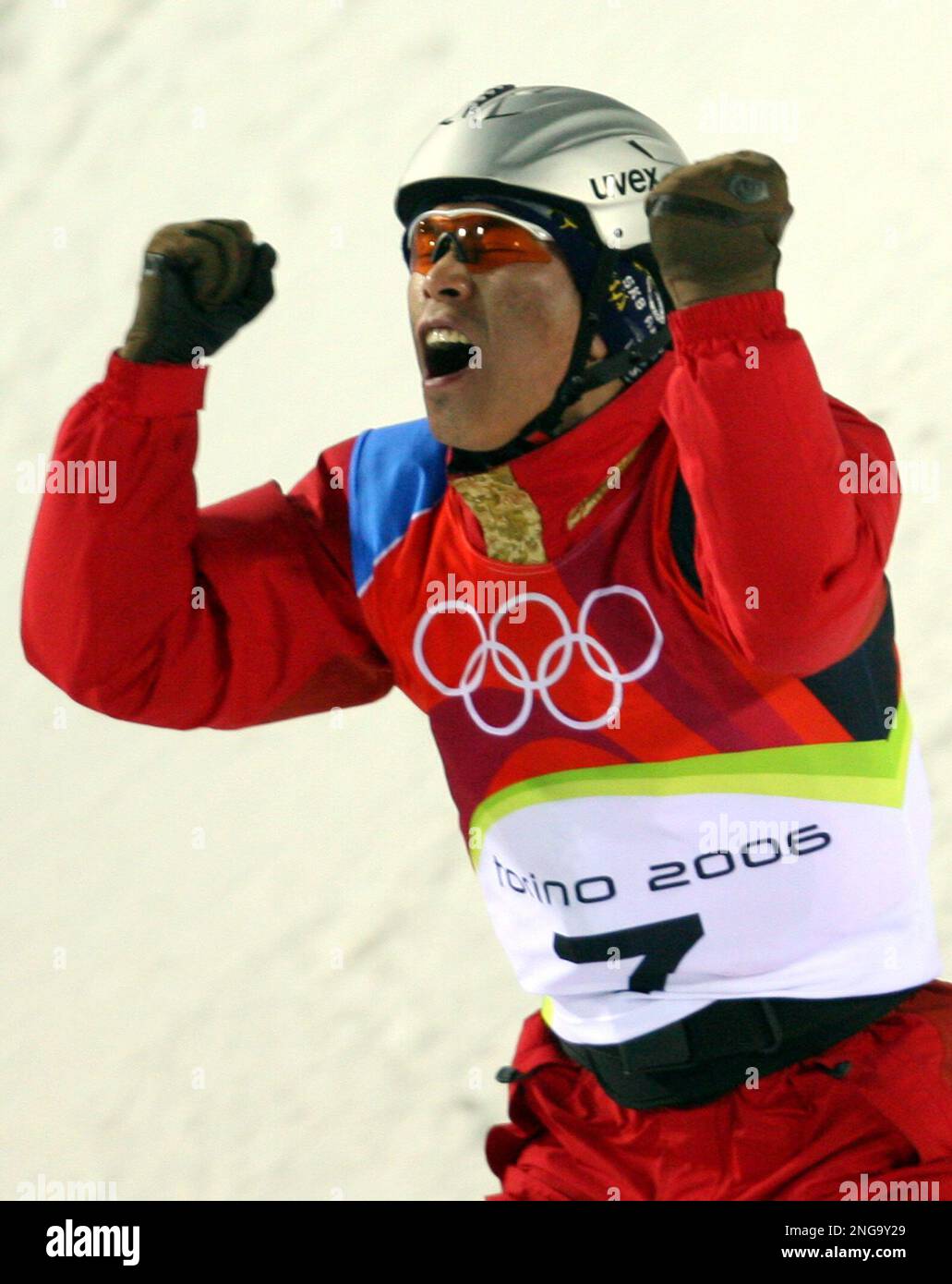 China's Xiaopeng Han celebrates after clinching the gold medal of Men's