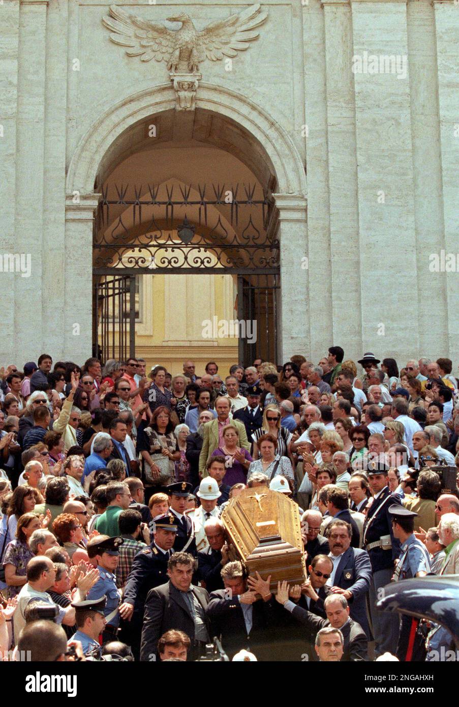 The coffin containing the body of Italian actor Vittorio Gassman leaves