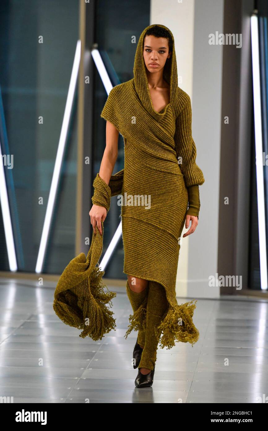 London, UK. 17th Feb, 2023. Models on the runway at the Mark Fast fashion show during the Fall Winter 2023 Collections Fashion Show at London Fashion Week in London on February 17 2023. (Photo by Jonas Gustavsson/Sipa USA) Credit: Sipa USA/Alamy Live News Stock Photo