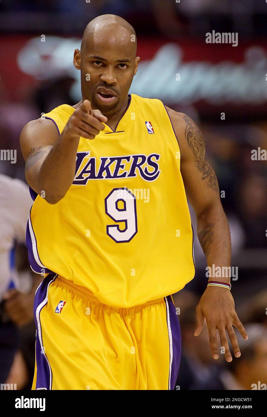 Kings 105, Lakers 99