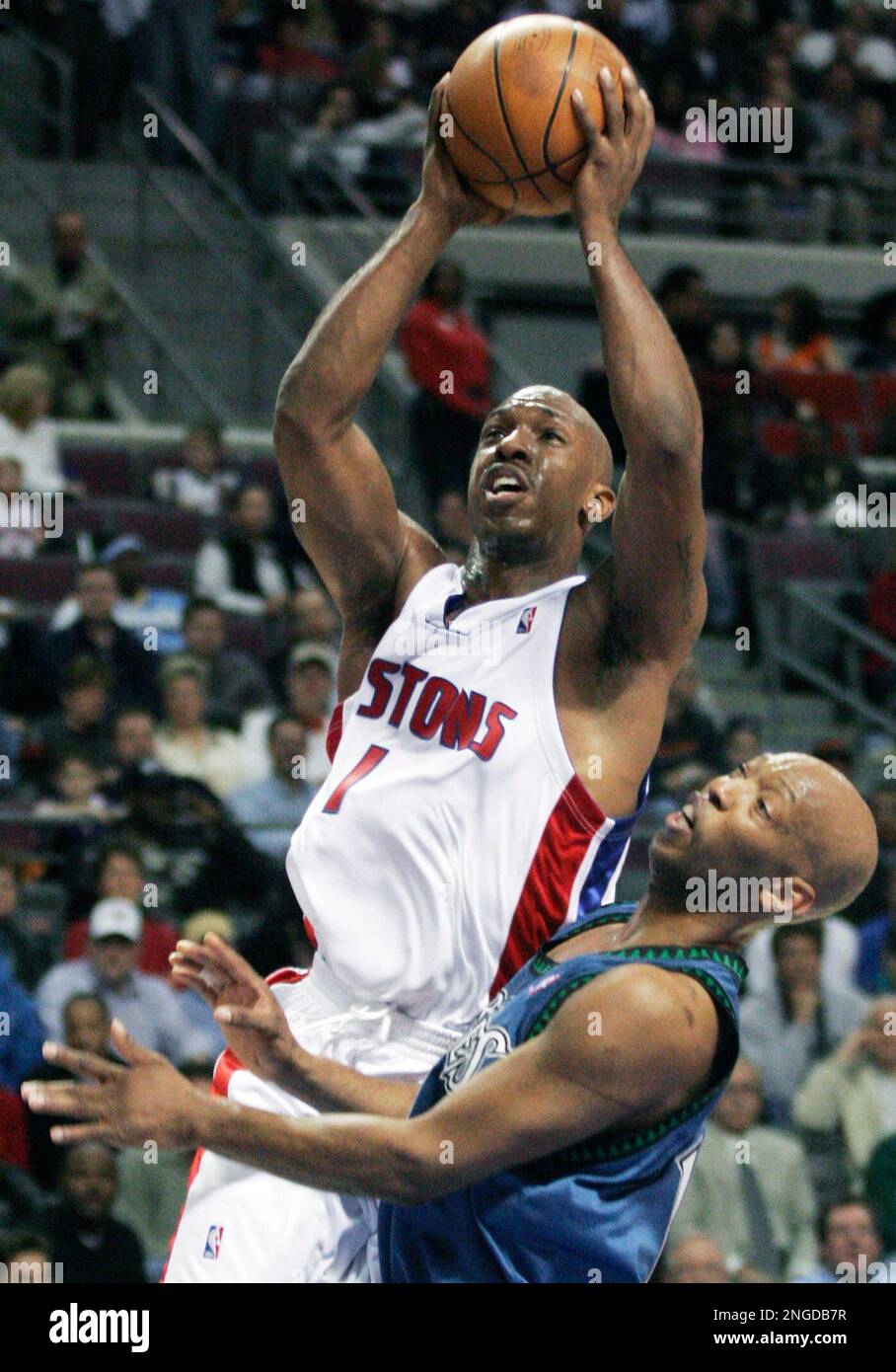 Detroit Pistons guard Chauncey Billups (1) goes to the