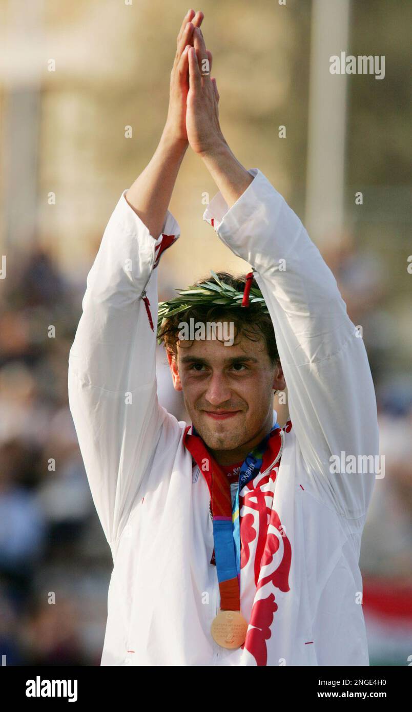 gold-medalist-andrey-moiseev-of-russia-thanks-the-crowd-after-winning