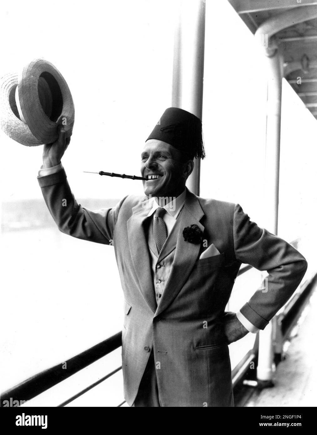 terry thomas cigarette holder British comedian Terry Thomas arrives on the liner Braemar at London's King George V dock, April 30, 1953, sporting a fez and an outsize cigarette holder. Thomas is returning from a tour terry thomas cigarette holder British comedian Terry Thomas arrives on the liner Braemar at London's King George V dock, April 30, 1953, sporting a fez and an outsize cigarette holder. Thomas is returning from a tour