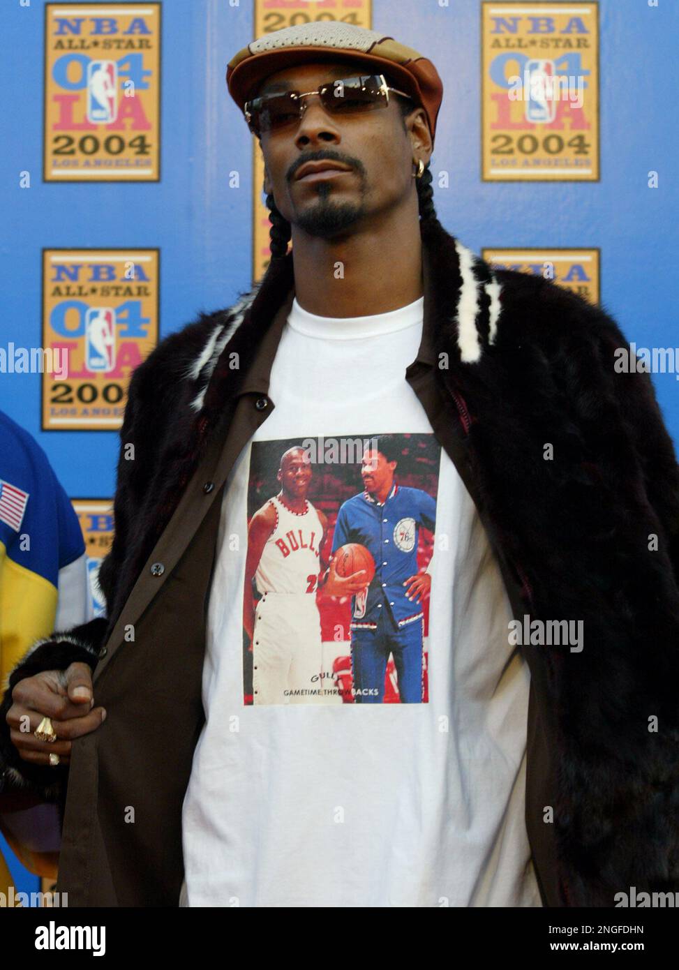 Snoop Dogg arrives at the Staples Center to watch Los Angeles Lakers vs the  Chicago Bulls basketball game. Finally back from the lockout that nearly  shut down the entire NBA season, the Bulls pulled out an 88-87 victory in  their 2011-2012 opener game