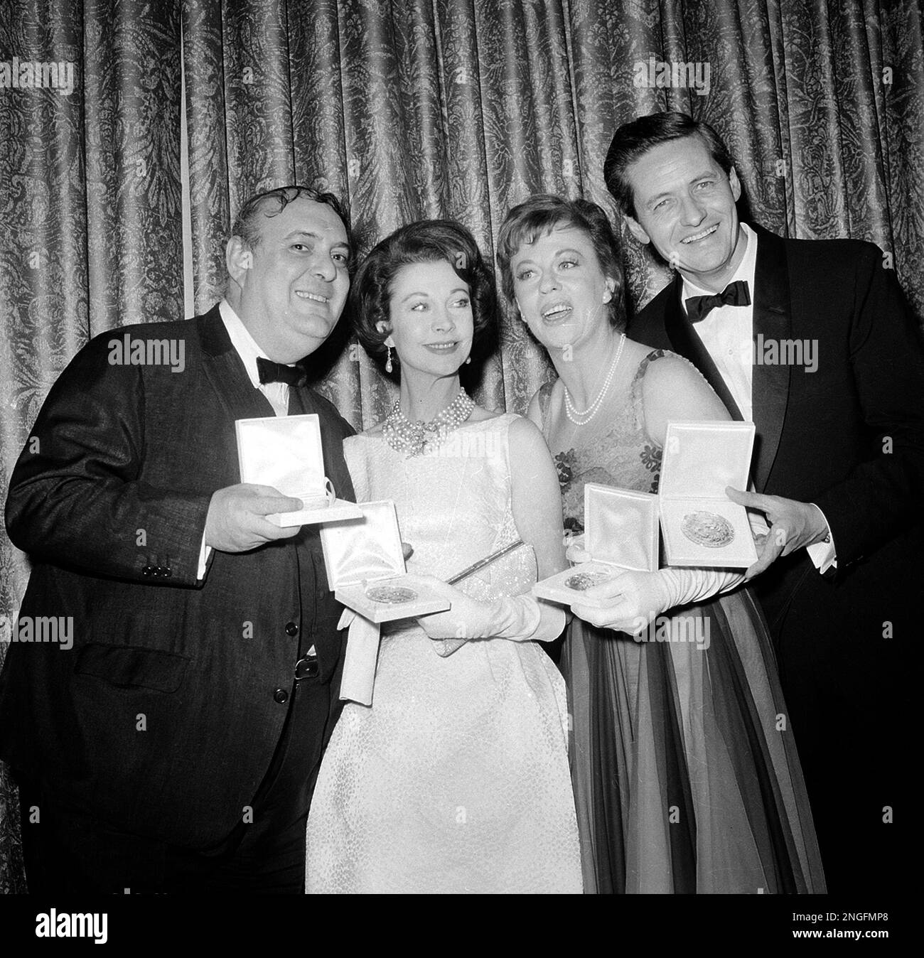 Tony award winners, from left, Zero Mostel, Vivien Leigh, Uta Hagen and