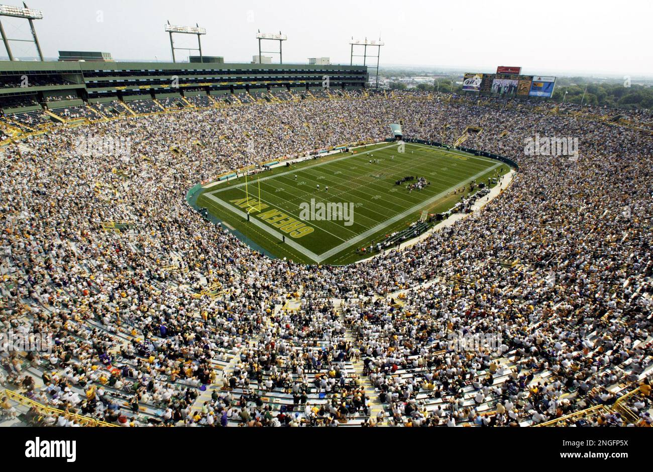 Packers to use sixth stock sale to improve Lambeau Field