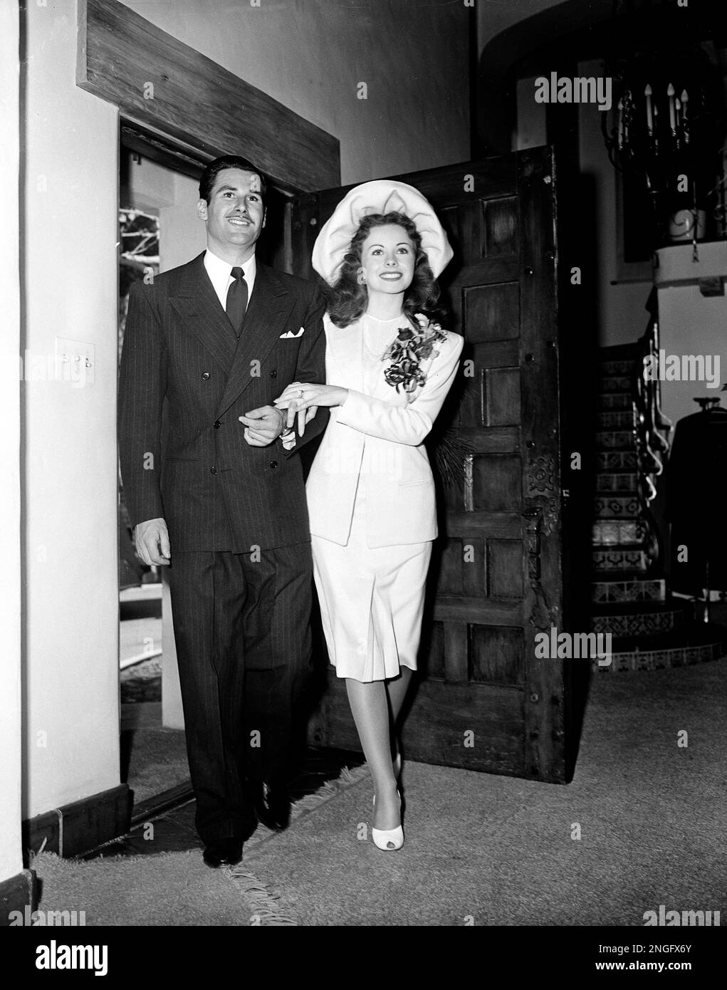 Actress Jeanne Crain and her husband, business executive Paul Brinkman ...