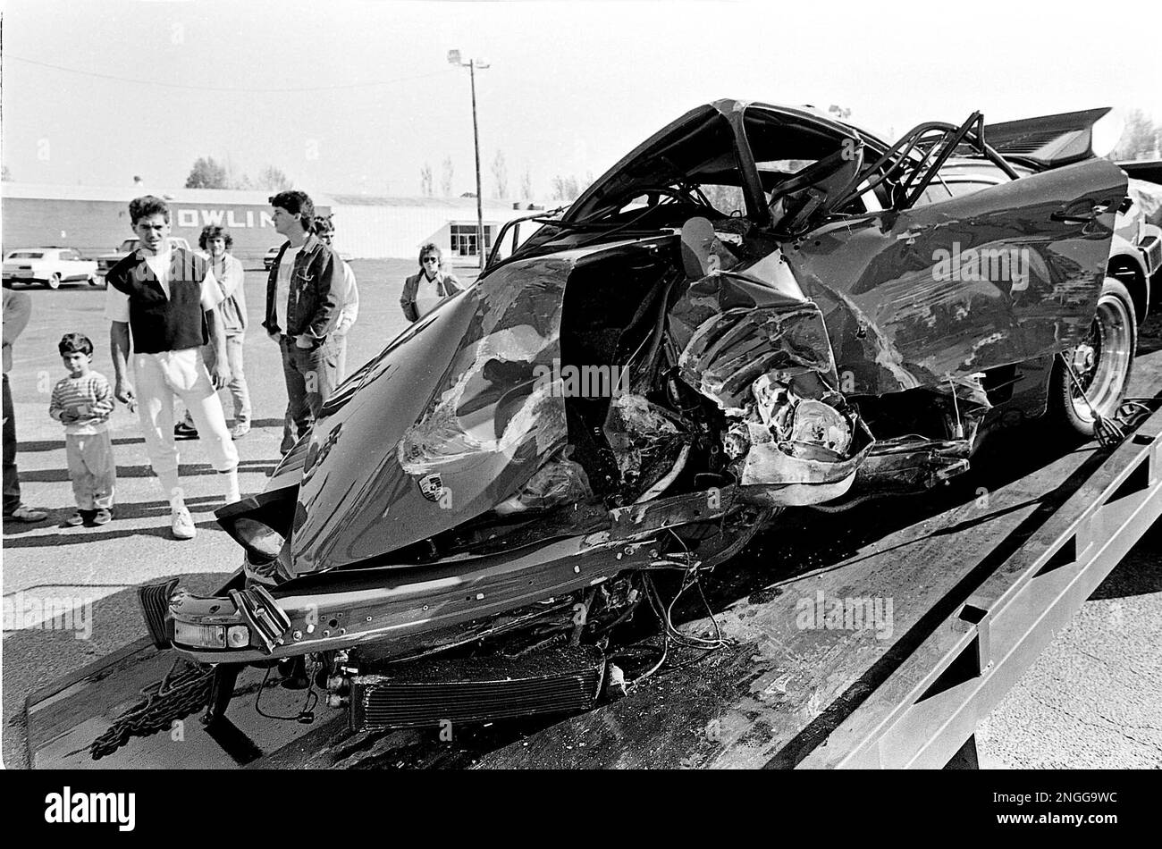 PELLE LINDBERGH INCIDENT - FLYERS GOALIE 