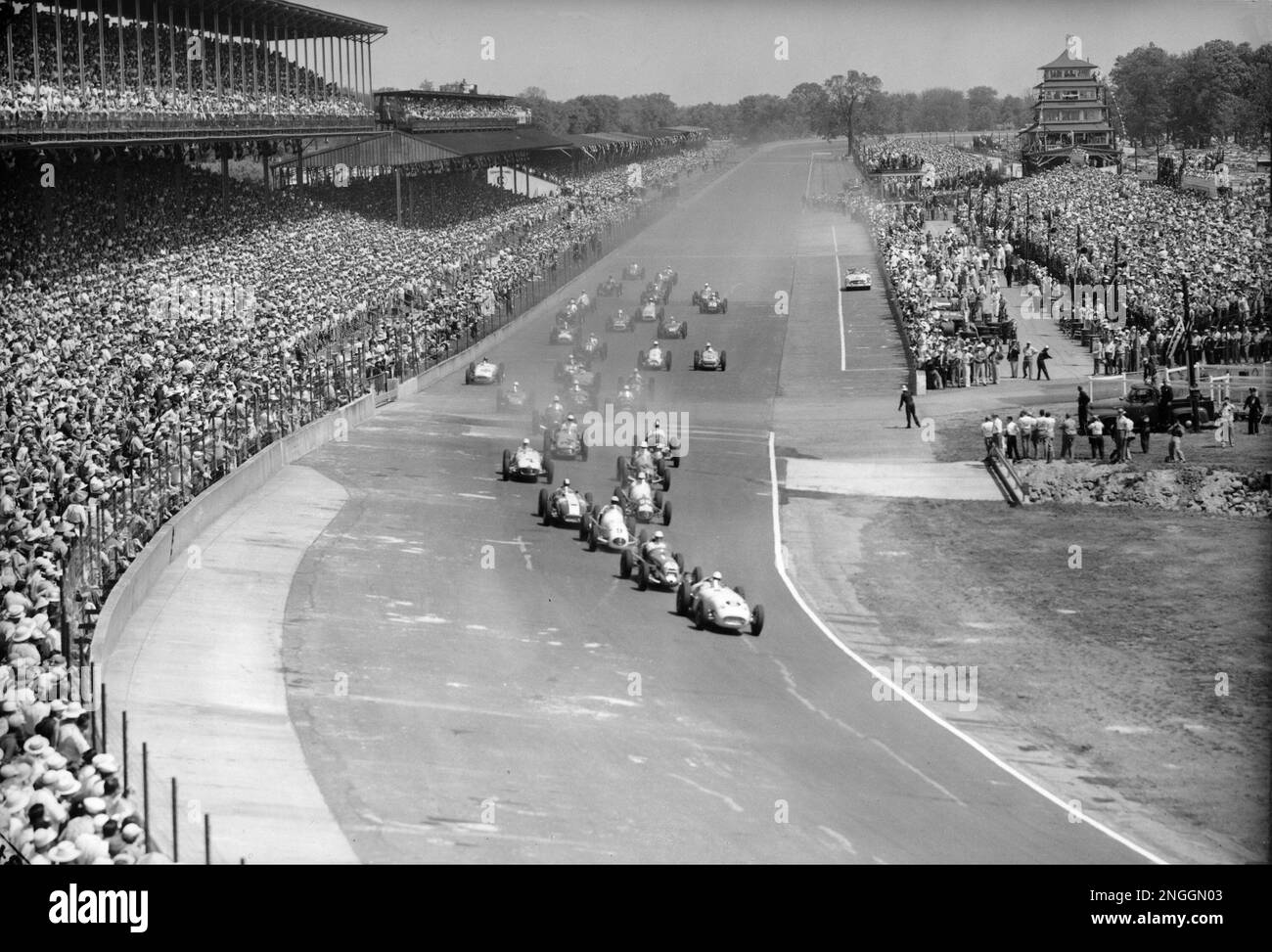 https://c8.alamy.com/comp/2NGGN03/thirty-three-competitors-in-the-indianapolis-500-mile-race-approach-the-first-curve-of-the-indianapolis-motor-speedway-in-the-38th-running-in-indianapolis-ind-may-31-1954-pole-winner-jack-mcgrath-right-driving-a-hinkle-special-is-leading-bill-vukovich-went-on-to-win-the-indy-500-at-an-average-speed-of-13084-miles-per-hour-ap-photo-2NGGN03.jpg