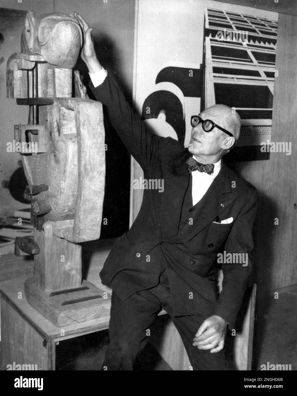 Swissborn Architect Charles Le Corbusier shows his work "Sculpture