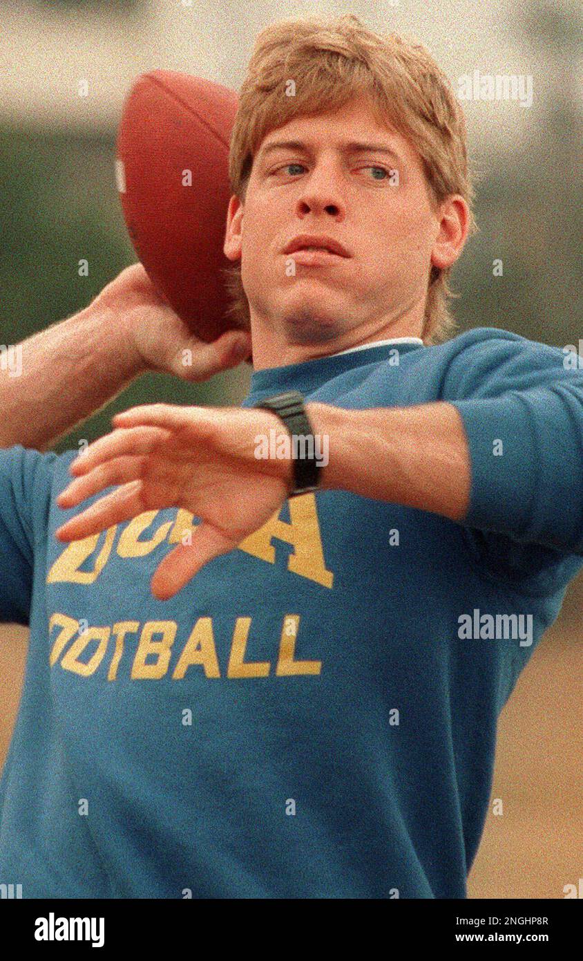 On this day in 1989, the Dallas Cowboys selected UCLA Quarterback Troy  Aikman for the 1st pick in the NFL draft. : r/cowboys