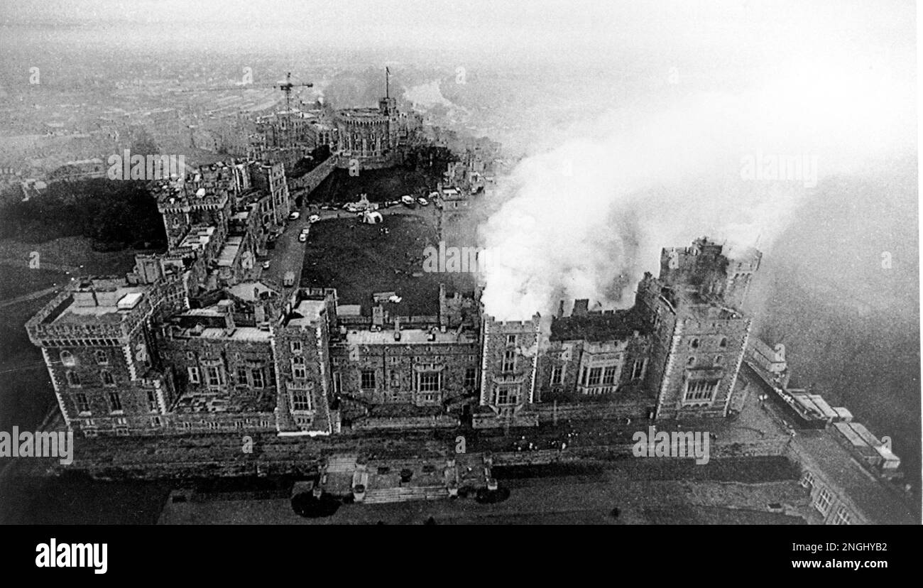 Fire windsor castle 1992 Black and White Stock Photos & Images Alamy