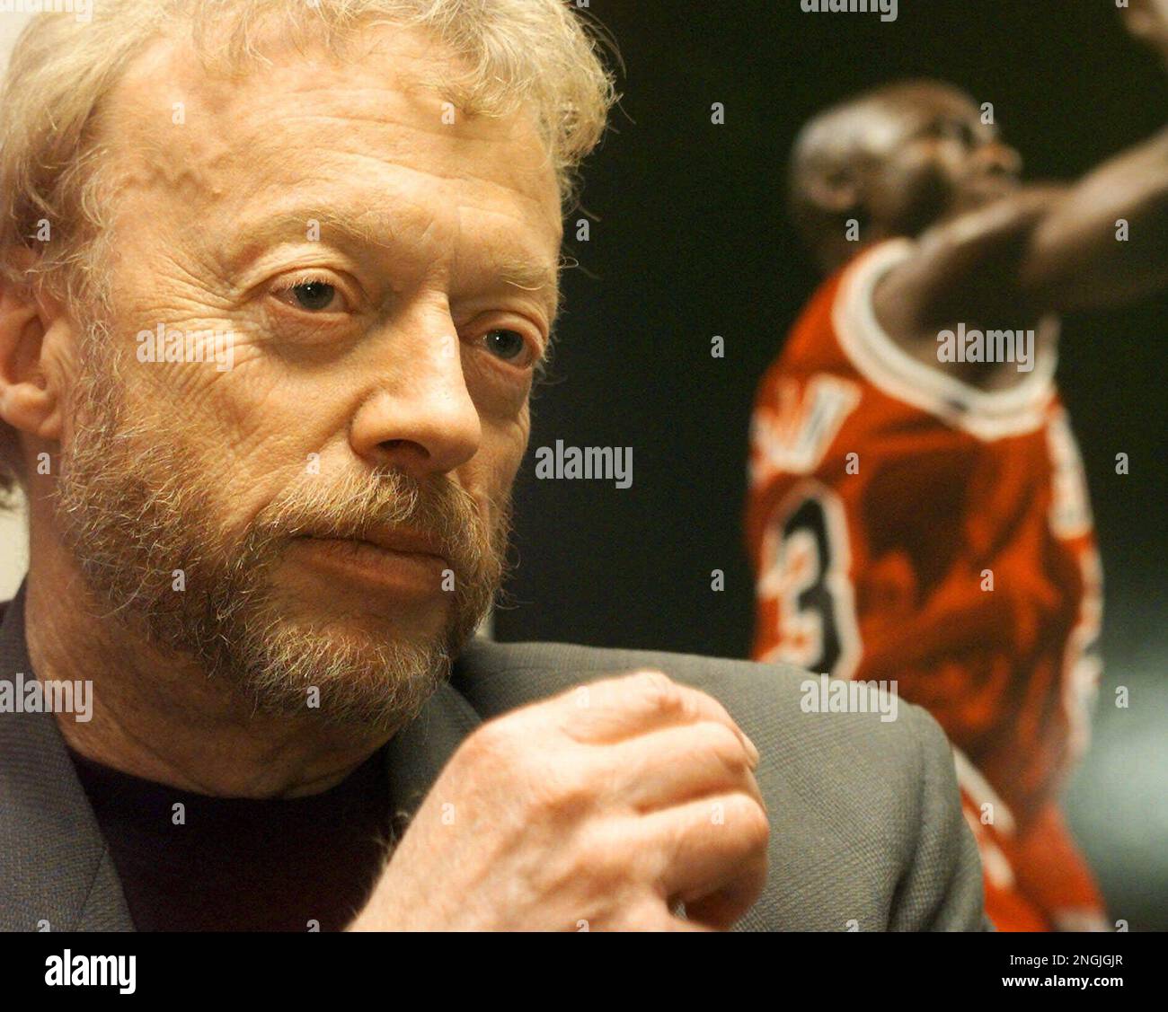 phil knight michael jordan