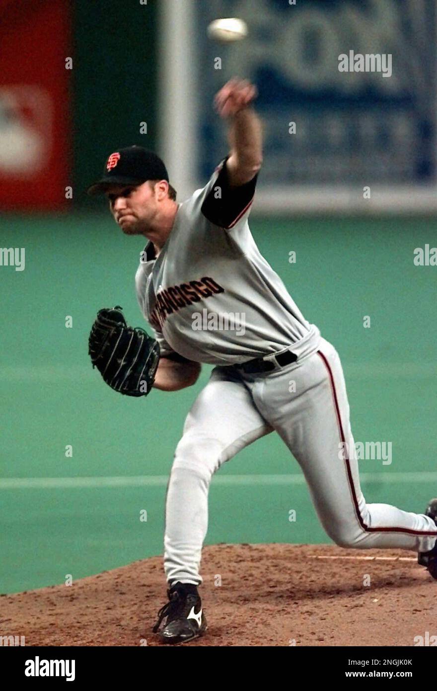 San Francisco Giants pitcher Shawn Estes delivers a pitch in the