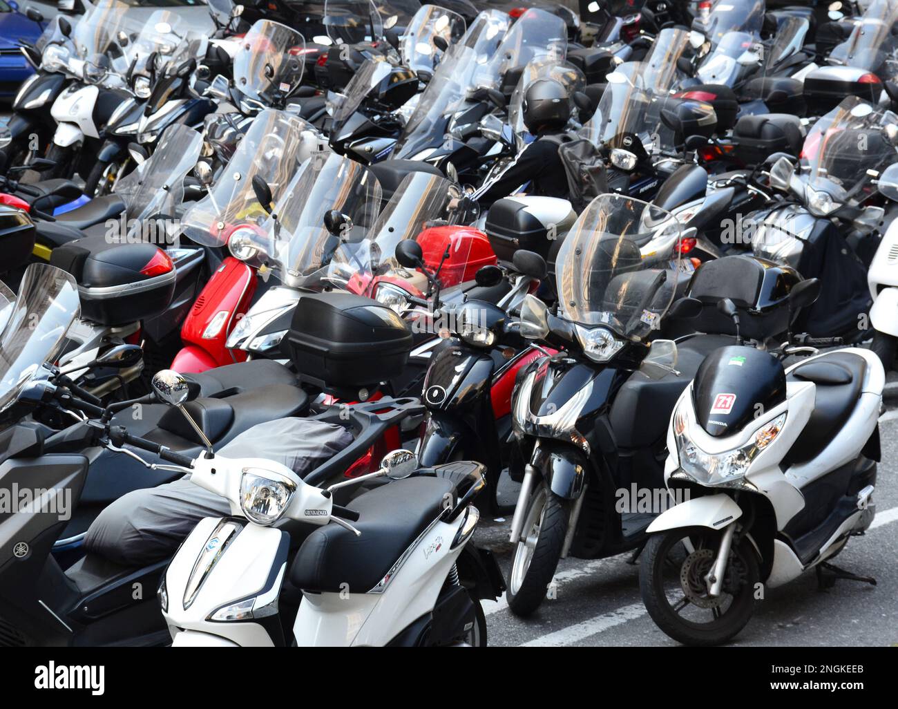 Scooter hi res hi-res stock photography and images - Alamy