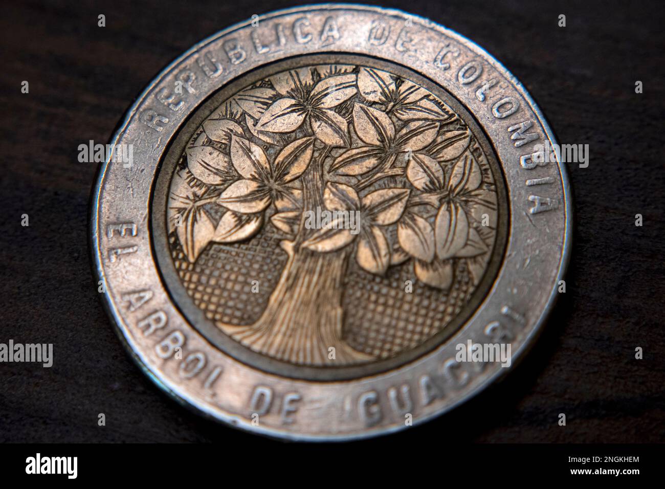 BEAUTIFUL COIN OF 500 COLOMBIAN PESOS WITH THE GUACARI TREE TYPICAL OF beautiful-coin-of-500-colombian-pesos-with-the-guacari-tree-typical-of