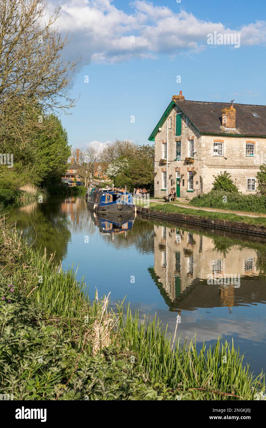 and Avon Canal; Near Honeystreet; Wiltshire; UK Stock Photo Alamy