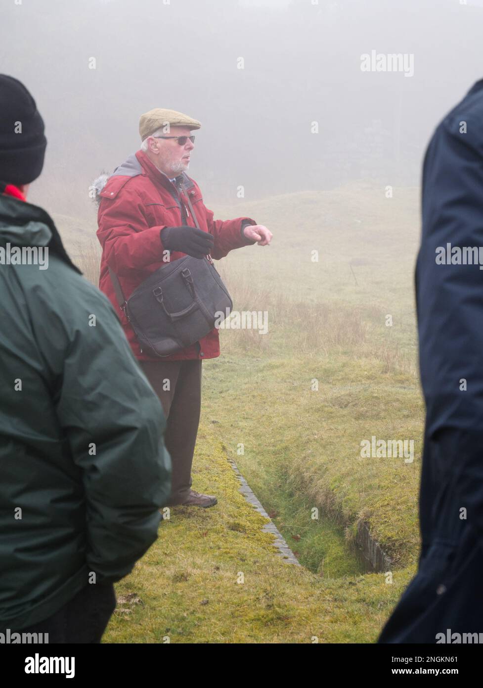 Local historian Mr. Alf Jenkins MBE, at the age of 86, giving a talk about the quarrying and mining heritage of Shropshire's Titterstone Clee Hill. Stock Photo